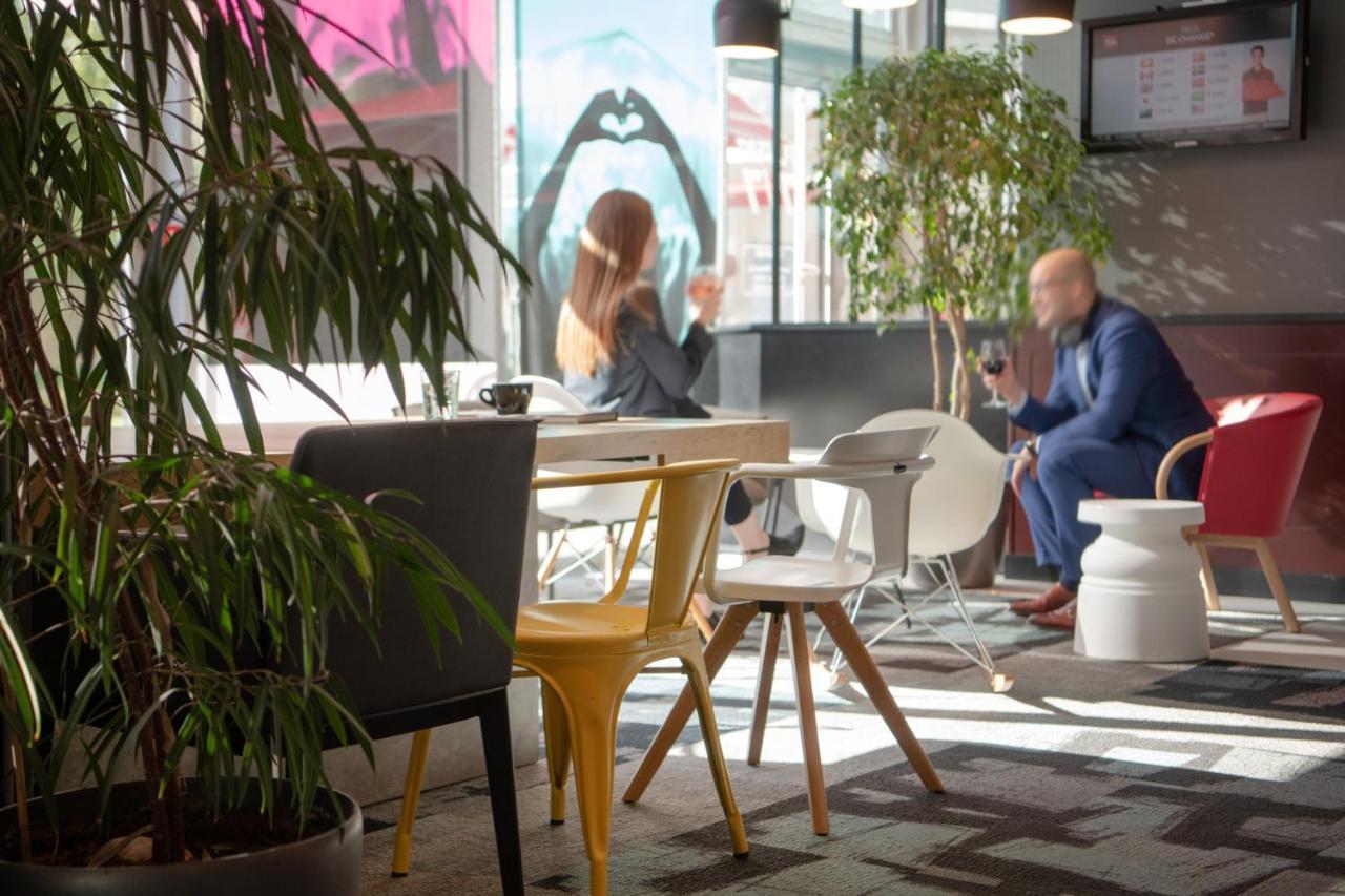 Ibis Lyon Caluire Cite Internationale Hotell Exteriör bild