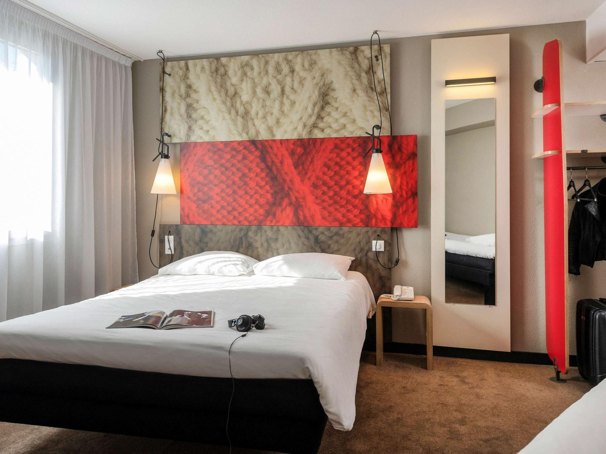 Ibis Lyon Caluire Cite Internationale Hotell Exteriör bild