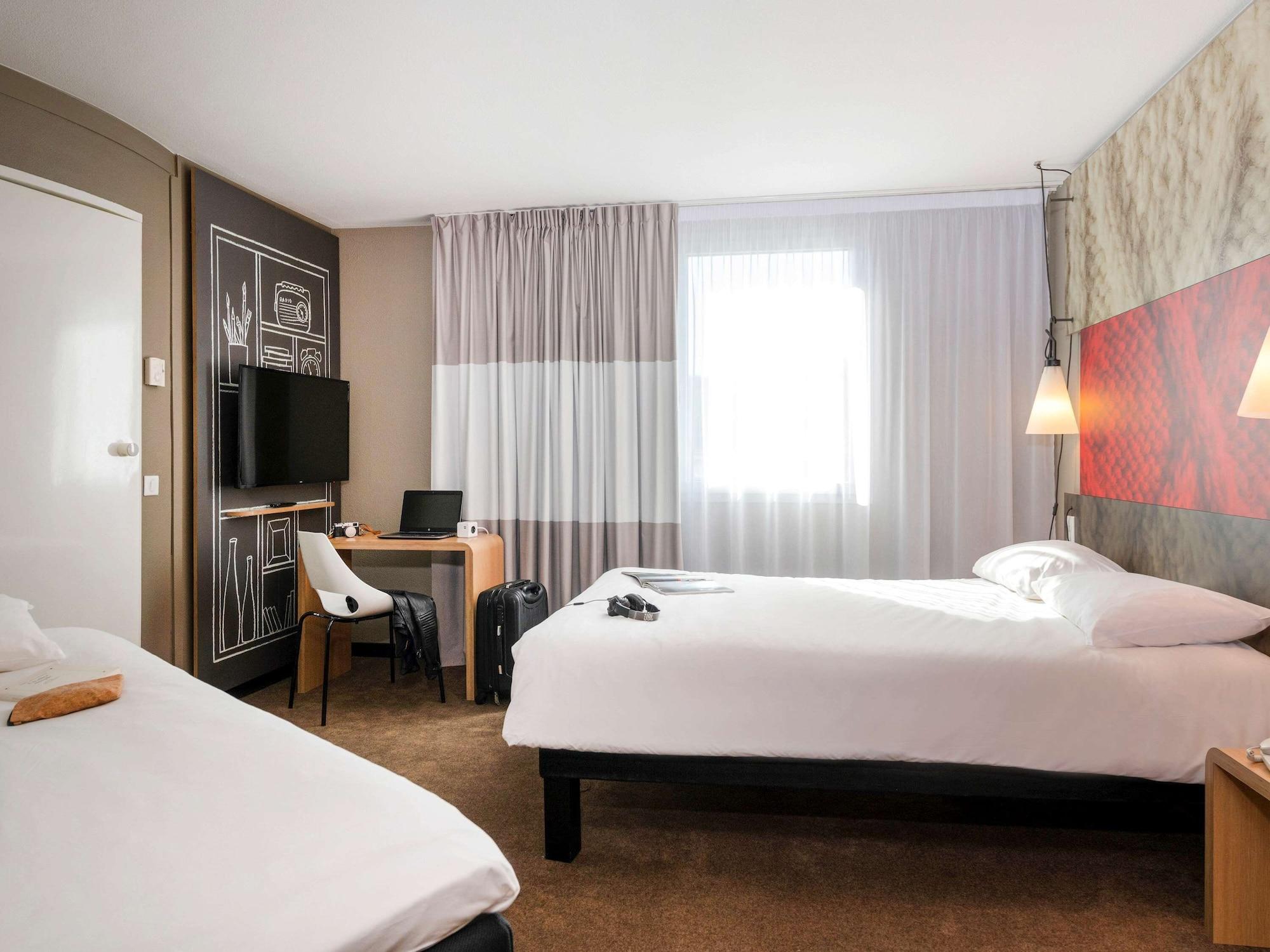 Ibis Lyon Caluire Cite Internationale Hotell Exteriör bild