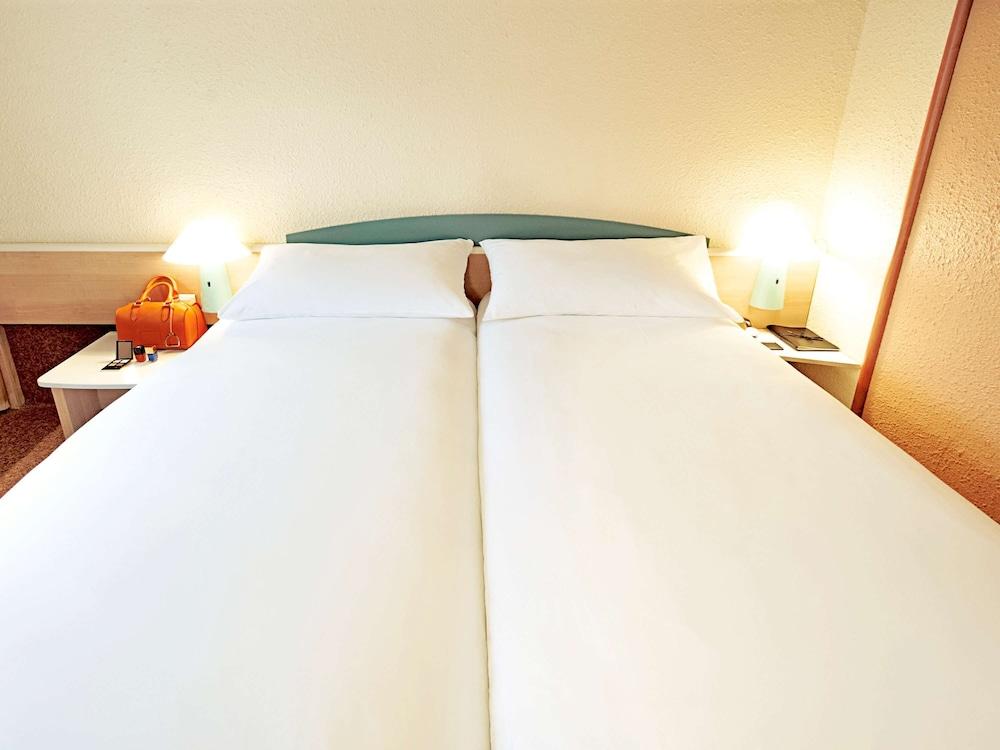 Ibis Lyon Caluire Cite Internationale Hotell Exteriör bild