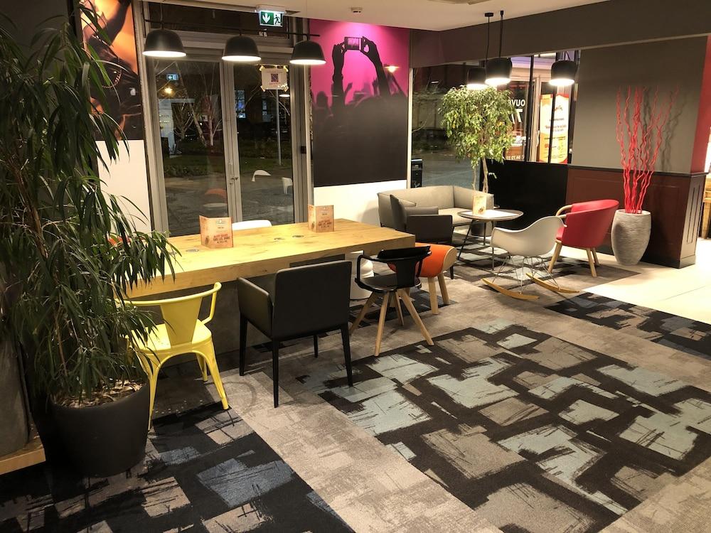 Ibis Lyon Caluire Cite Internationale Hotell Exteriör bild