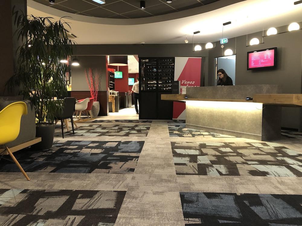 Ibis Lyon Caluire Cite Internationale Hotell Exteriör bild