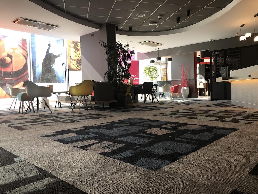 Ibis Lyon Caluire Cite Internationale Hotell Exteriör bild