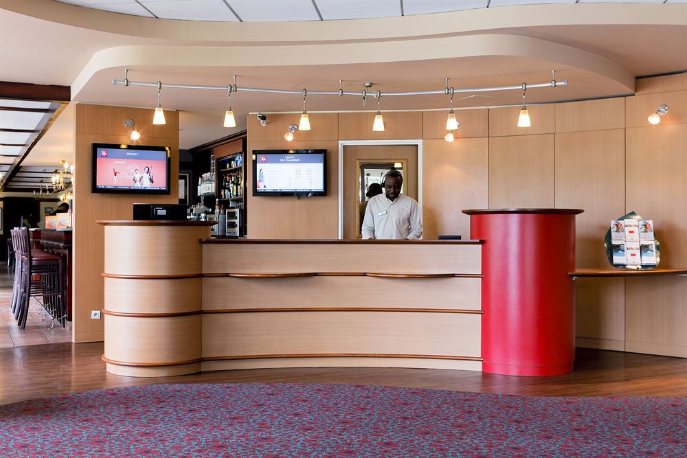 Ibis Lyon Caluire Cite Internationale Hotell Exteriör bild